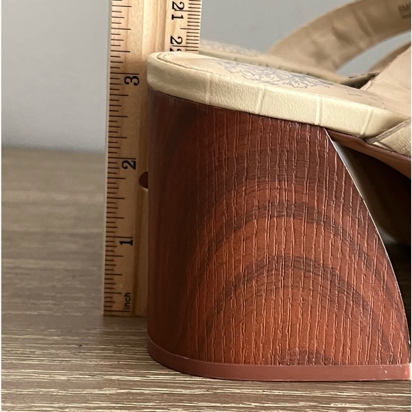 Vince Camuto Platform‎ Studded Sandals 8 - Picture 12 of 13